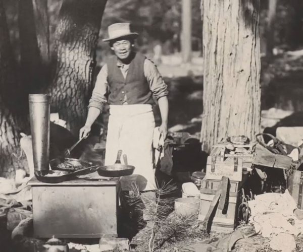 Tie Sing at work as a chef in a camp kitchen. (Photo: Bancroft Library/nps.gov)