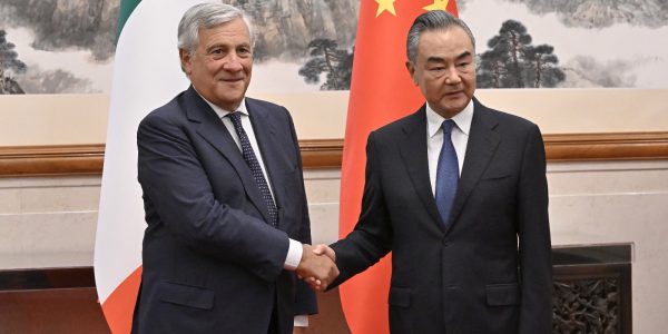 Italian Minister of Foreign Affairs Antonio Tajani and his Chinese counterpart Wang Yi. Tajani says about the meeting with Wang Y, on September 4 : "With MAE Wang Yi, we discussed how to collaboratively address current international scenarios with special attention to stability and development in Africa. Regarding Ukraine, I encouraged using China's influence to achieve a just peace".(Photo: Antonio Tajani @Antonio_Tajani)