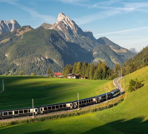 GPX in Summer (Photo: Tobias Ryser/ Golden Pass Express)