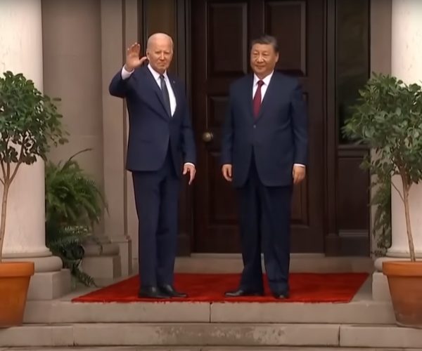 President Joe Biden greets and hosts Chinese President Xi Jinping in San Francisco. (Photo: Screenshot youtube/WBNS 10TV
)