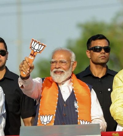 Prime Minister Narendra Modi (in the center). (Photo:  Ritam Digital Media Foundation.)