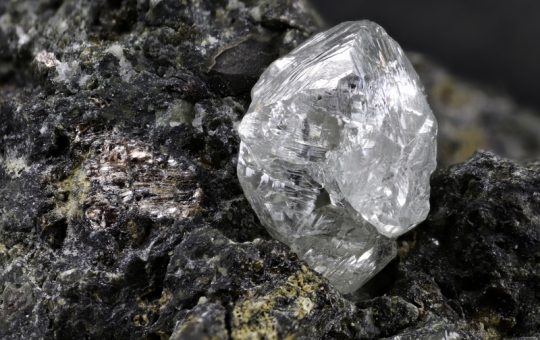 Natural diamond nestled in kimberlite. (Photo:© Bj�rn Wylezich | Dreamstime.com )
