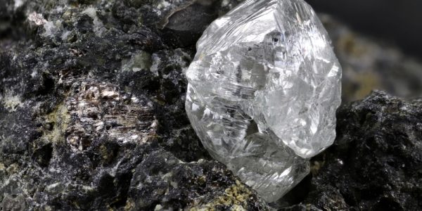 Natural diamond nestled in kimberlite. (Photo:© Bj�rn Wylezich | Dreamstime.com )
