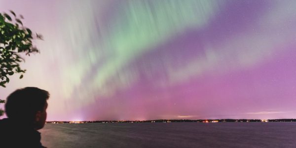 Skywatcher Kaitlin Moore captured this photo of the May 2024 auroras over Lake Mendota near Madison, Wisconsin on May 10, 2024.(Photo: Kaitlin Moore/Space.com)